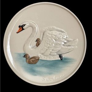 1982 Goebel “Mother’s Series” Collector Plate — Swan & Cygnets, West Germany
